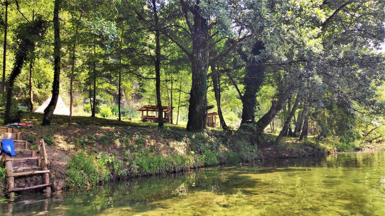 Robinson Camp Kupa - Juratovicki Brig Hotell Netretic Eksteriør bilde